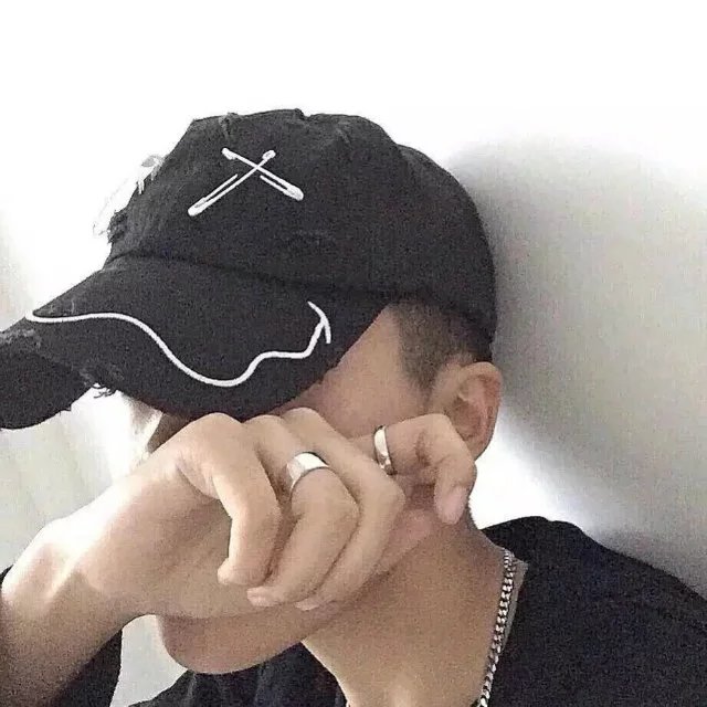 曲文茜弘